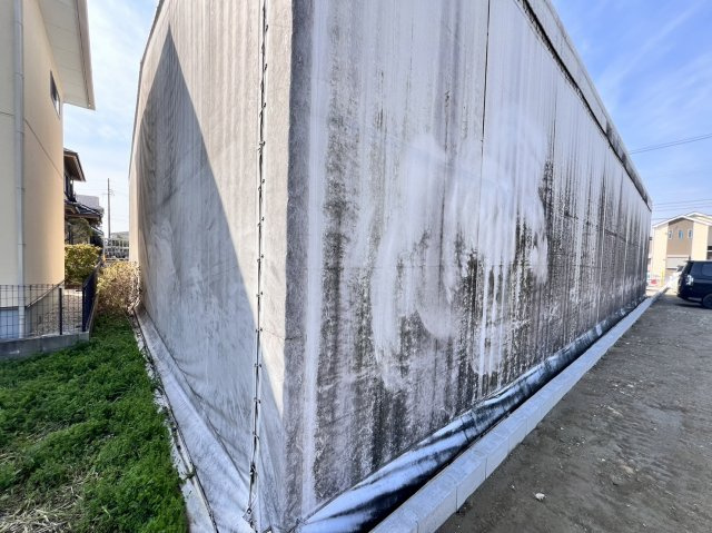 高浜港貸倉庫のバルコニー