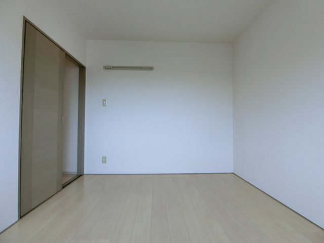 エスポワール松本B棟の洋室