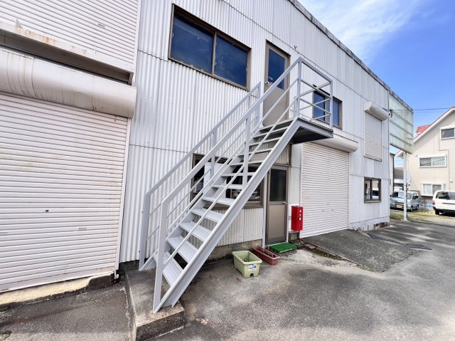 田戸町貸倉庫の外観