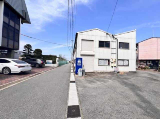 田戸町貸倉庫の駐車場