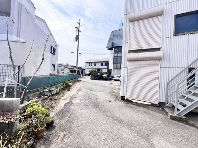 田戸町貸倉庫の駐車場