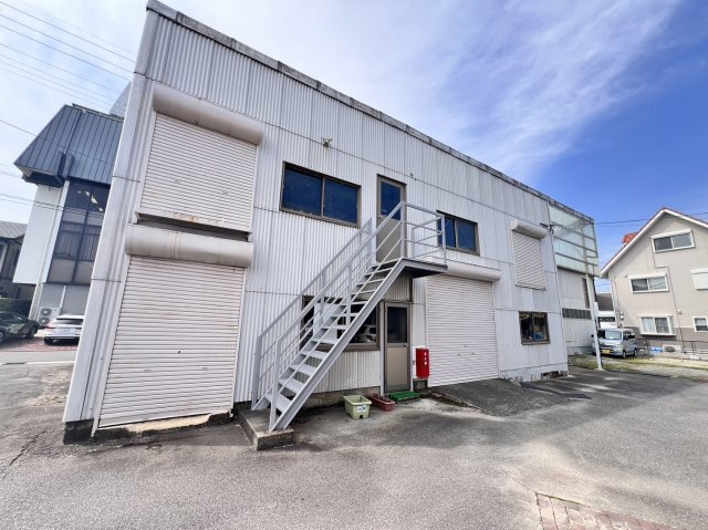 田戸町貸倉庫の外観