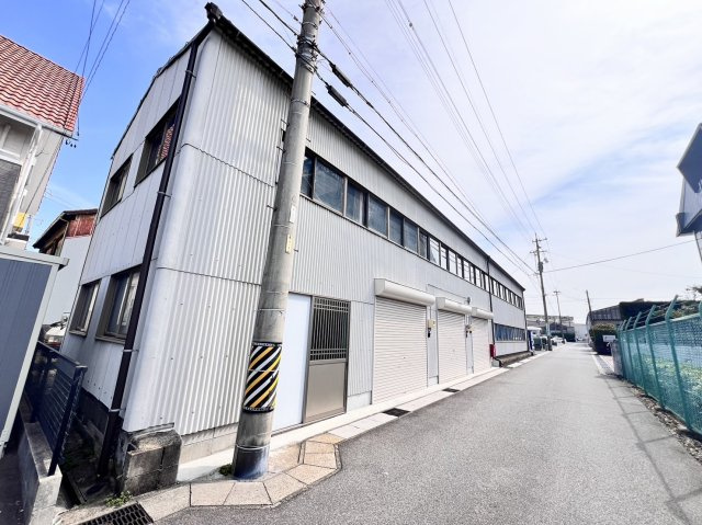 田戸町貸倉庫の外観