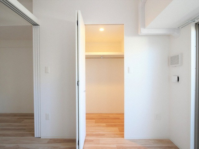 セレニテ堺筋本町プリエの収納