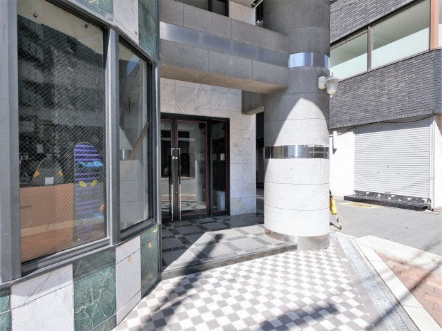 スリーデイズ新大阪のエントランス