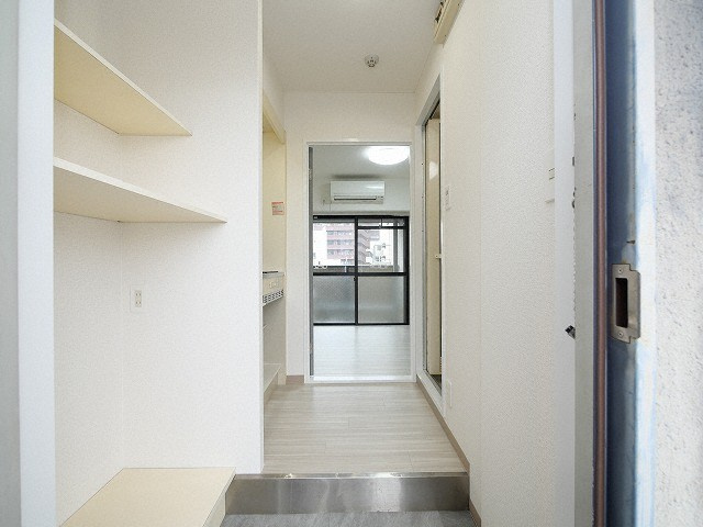 スリーデイズ新大阪の玄関