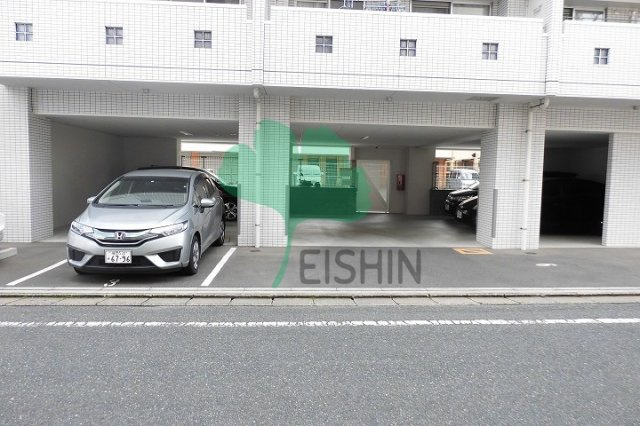 サングランテ博多駅南の駐車場
