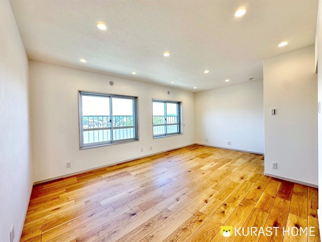 長岡天神ハイツ10棟　4階の居間・リビング