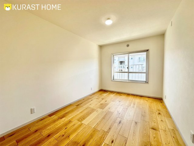 長岡天神ハイツ10棟　4階の洋室