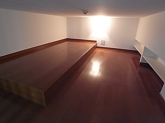 エステムコート三宮ＥＡＳＴポルトマーレの居間・リビング