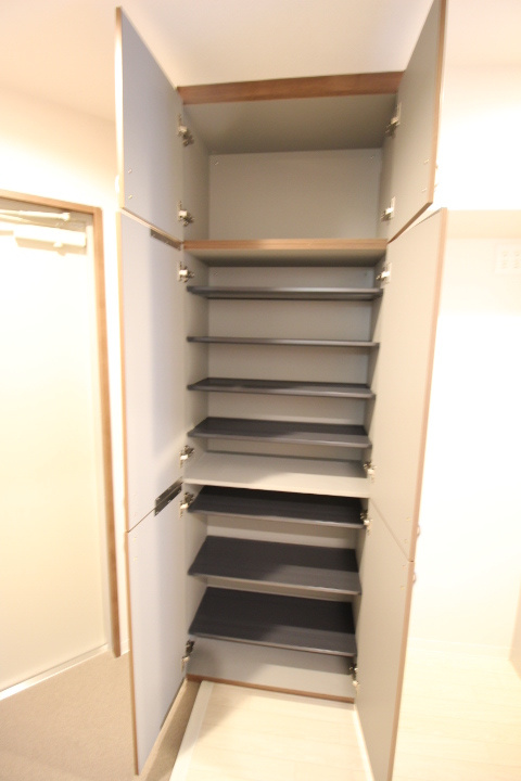 大阪市都島区都島南通１丁目の賃貸マンションの玄関