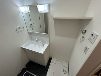 【洗面所】 | ノイヴェル新堂