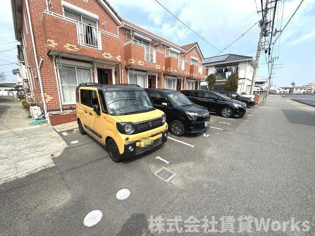 れんがでつくったうーの家の駐車場|駐車場です