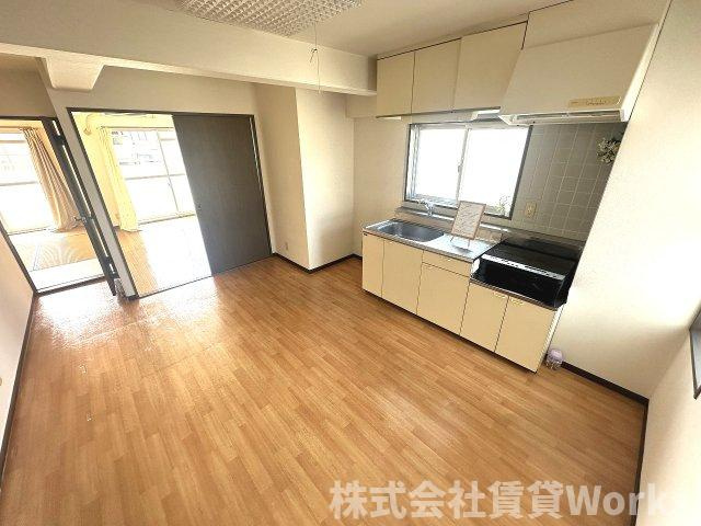 エグゼ古川の居間・リビング|ゆったり過ごせる居間です