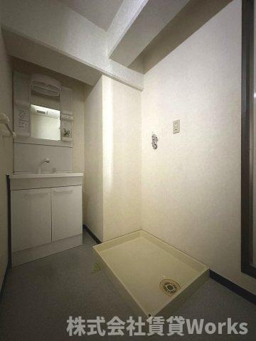 エグゼ古川の洗面所|ゆったりとスペースのある洗面所