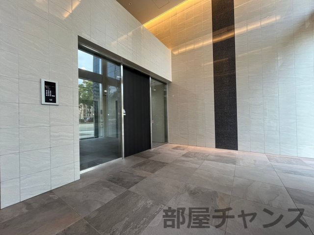 CAVANA新栄のエントランス