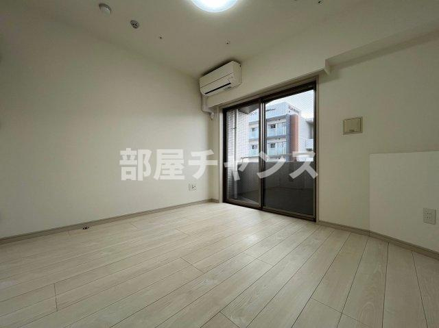 CAVANA新栄の居間・リビング