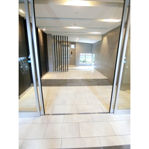 ディアレイシャス浅間町IIIのエントランス