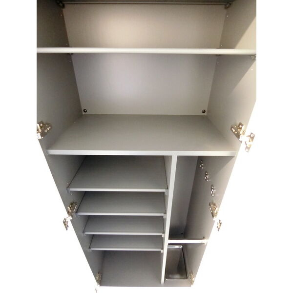 ディアレイシャス浅間町IIIの玄関