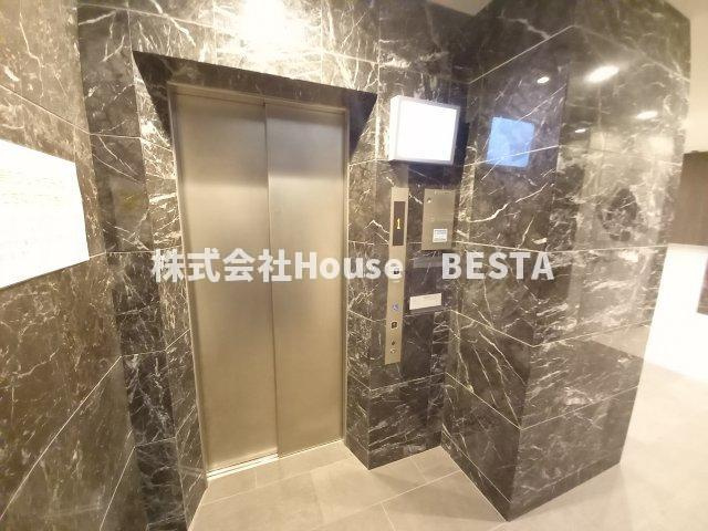 ワールドアイ神戸ハーバーランドのロビー