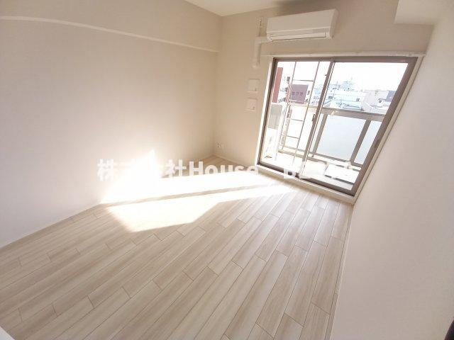 ワールドアイ神戸ハーバーランドの居間・リビング