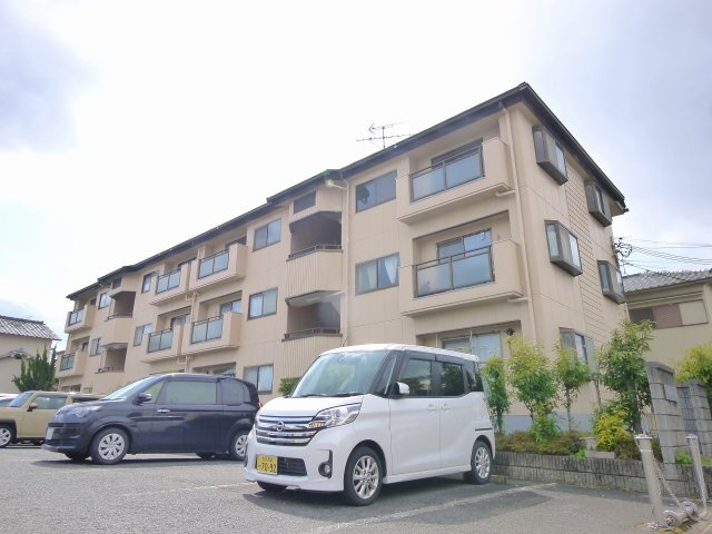ロイヤルハイツしきの外観|物件の外観です