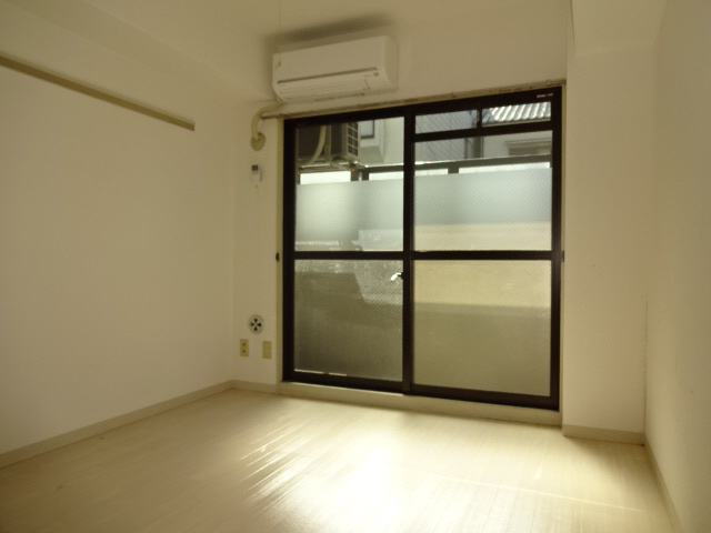 シャトー姫路の居間・リビング