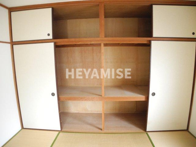 エステート辻の収納|※同物件同間取り別部屋の写真です※