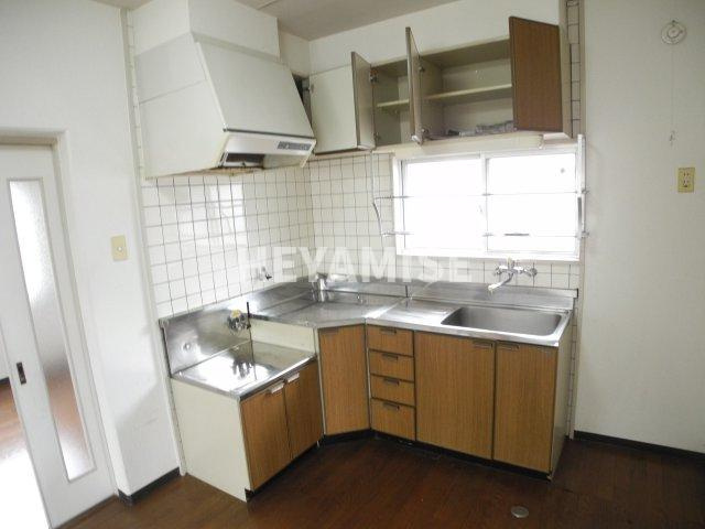 エステート辻のキッチン|※同物件同間取り別部屋の写真です※