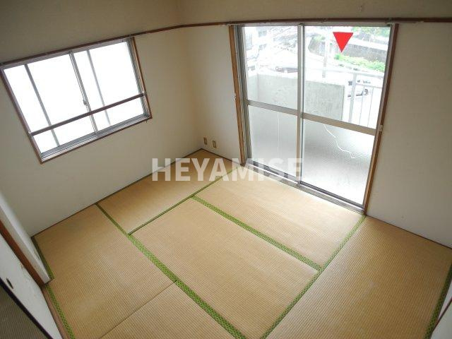 エステート辻の寝室|※同物件同間取り別部屋の写真です※