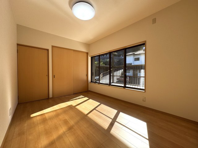 高知市神田の洋室|2階南側（階段すぐ）の6帖洋室