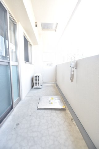 大阪市都島区都島本通１丁目の賃貸マンションのバルコニー