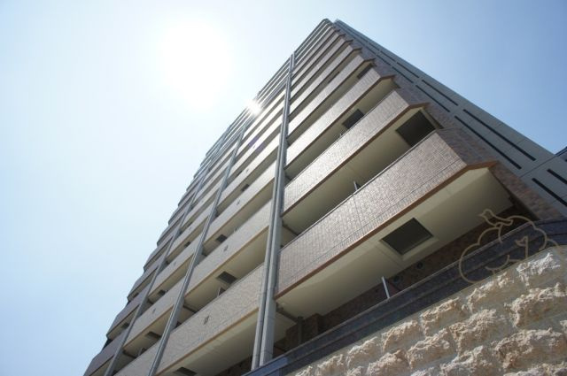 プレサンス梅田北デイズの外観