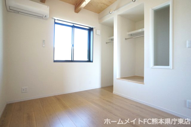 ルー・クロの洋室