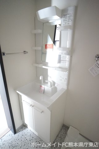 ルー・クロの独立洗面台