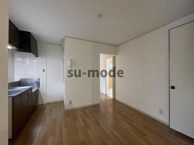 モンテサイドハイツB棟の居間・リビング