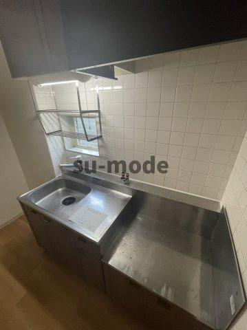 モンテサイドハイツB棟のキッチン