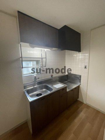 モンテサイドハイツB棟のキッチン