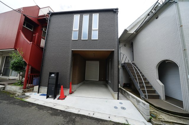 【保土ケ谷区常盤台282-106新築戸建て】★仲介手数料無料★（常盤台小学校・保土ヶ谷中学校）の外観