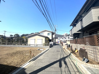 【前面道路含む現地写真】