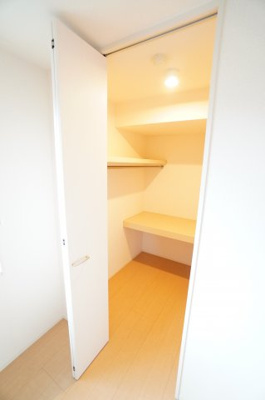 【収納】 | PARK HILLS MIYAKO A | ※同物件・反転タイプの写真です。