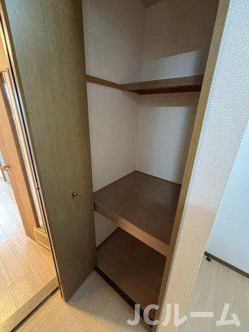 ロイヤルガーデン子安 Aの収納