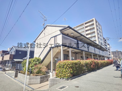 【外観】 | グランシャリオ | 外はこのようになっています