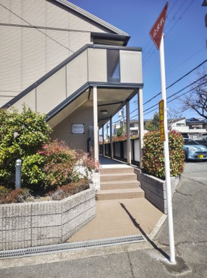 【エントランス】 | グランシャリオ | 落ち着いたエントランスです