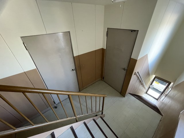 城北ビルの内装|2F　入り口付近