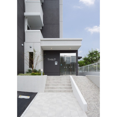 【エントランス】 | ロワイヤルM福岡空港ステーション