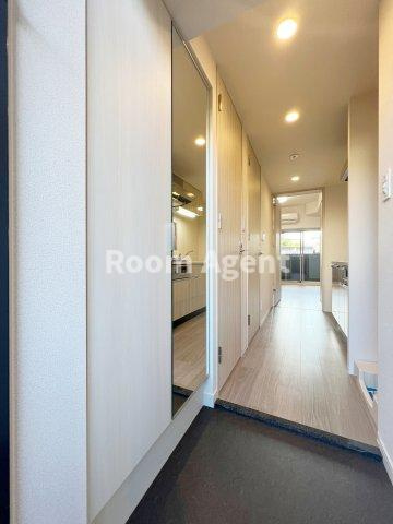 プレサンス新栄アーバンフローの玄関