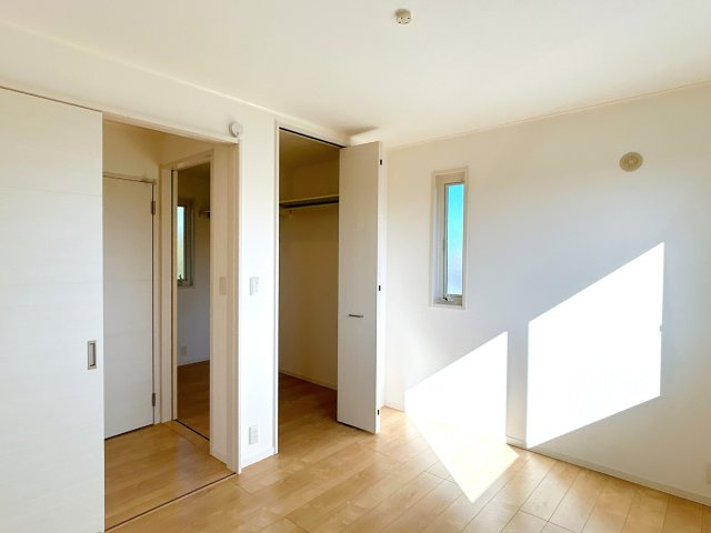 都城市志比田町の中古一戸建の洋室