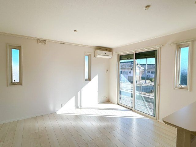 都城市志比田町の中古一戸建の居間・リビング