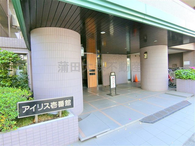 アイリス壱番館のエントランス